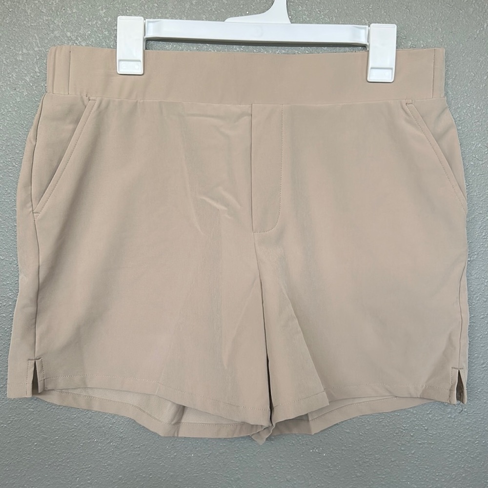 Lightweight Khaki Shorts Size Large